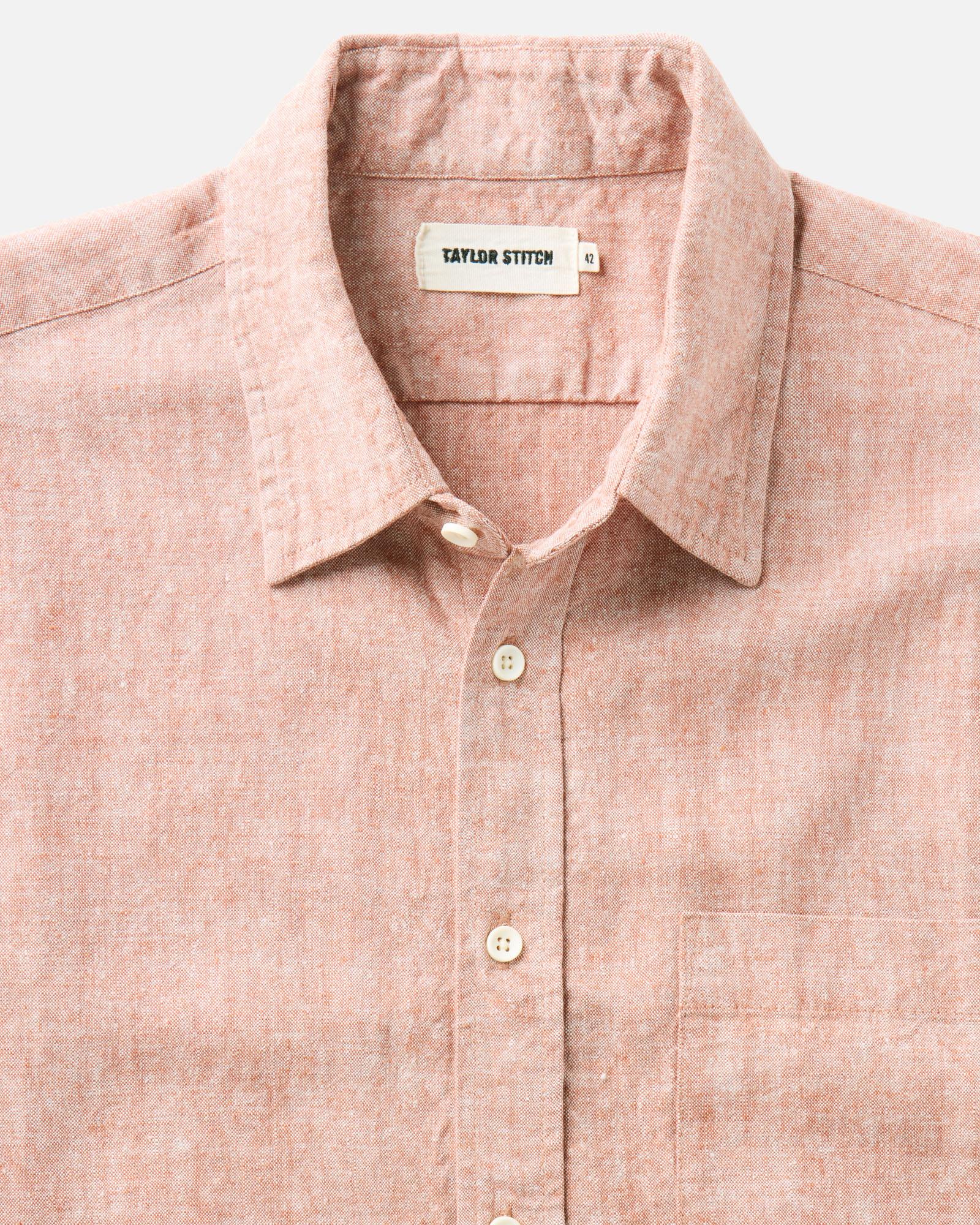 material shot of the collar on The Short Sleeve California in Desert Hemp, Wovens by Taylor Stitch