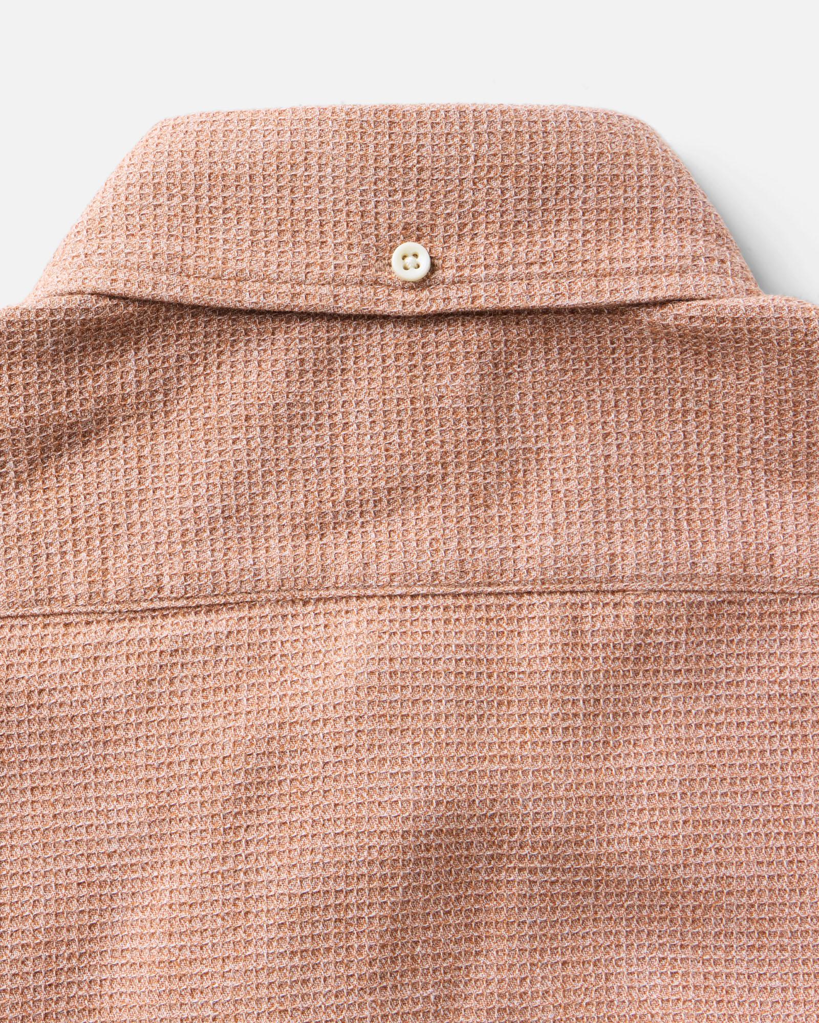 material shot of the back collar on The Short Sleeve Jack in Desert Twist Waffle, Wovens by Taylor Stitch