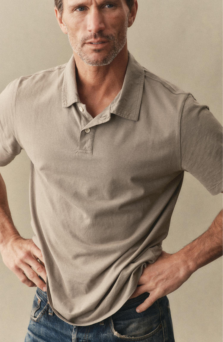 fit model posing in The Cotton Hemp Polo in Sage