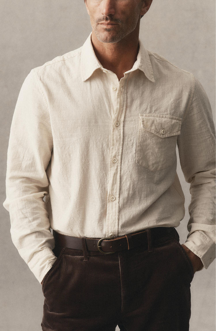 fit model posing in The Quincy Shirt in Vintage White Slub