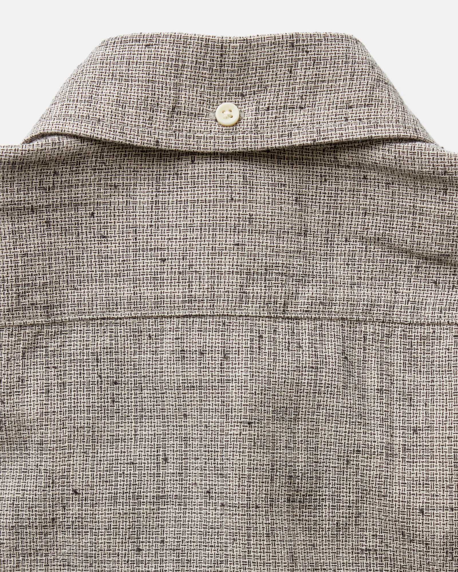 material shot of the back collar on The Jack in Japanese Fog Nep, Wovens by Taylor Stitch