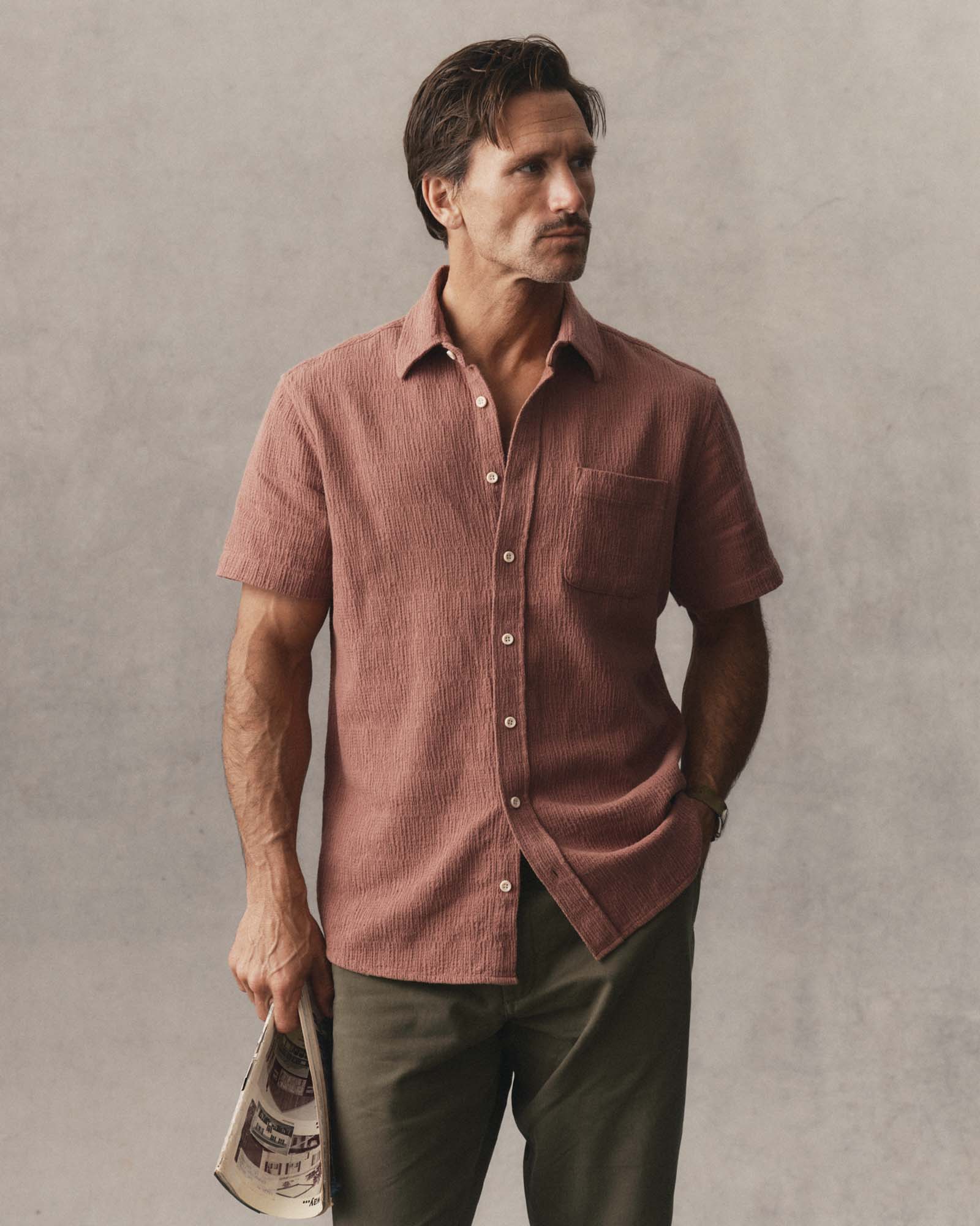 fit model showing off The Short Sleeve California in Redwood Hacci, Wovens by Taylor Stitch