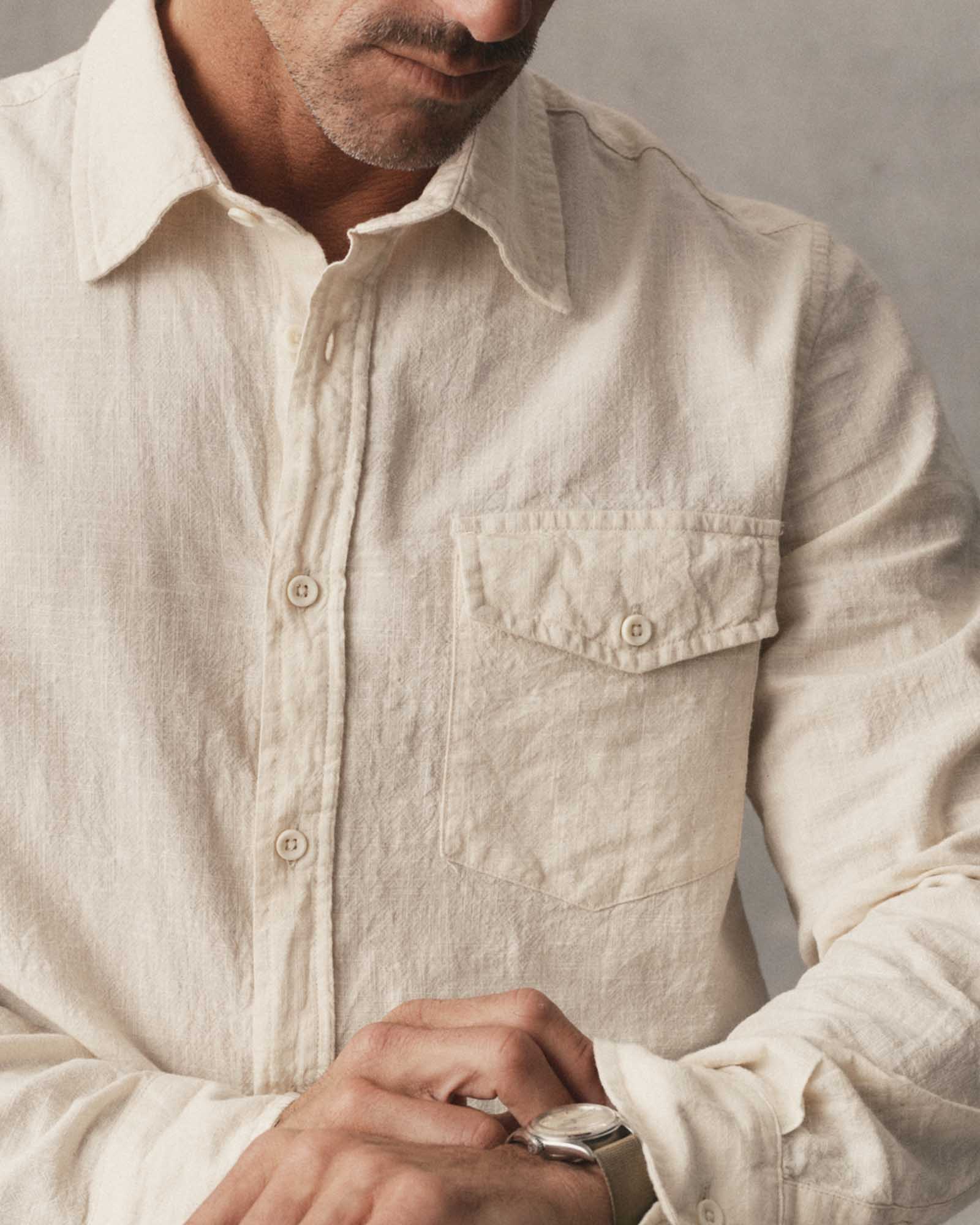 fit model showing off The Quincy Shirt in Vintage White Slub, Wovens by Taylor Stitch