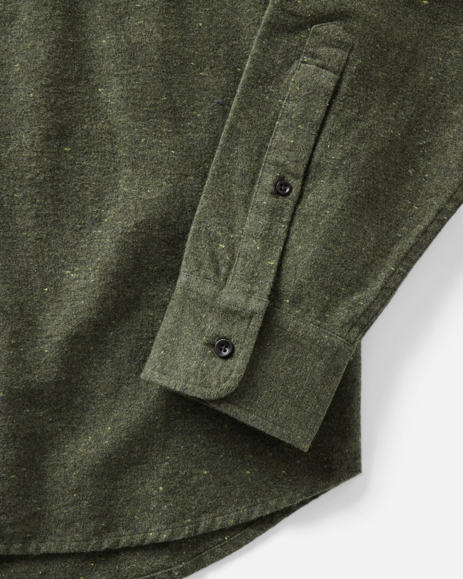 material shot of the sleeve on The Yosemite in Lichen Donegal, Wovens by Taylor Stitch