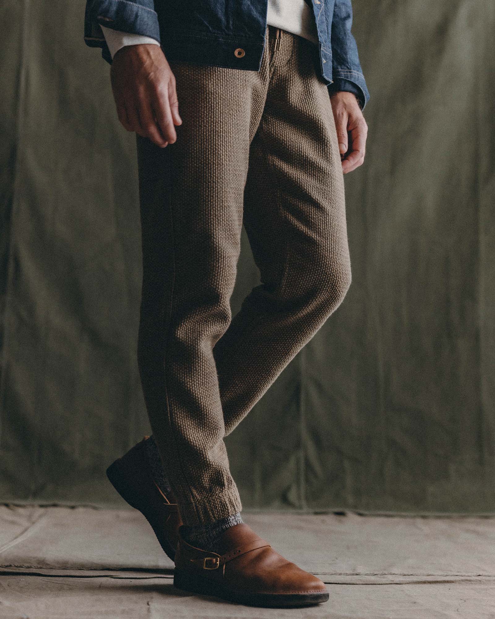 fit model posing in The Apres Pant in Cypress Sashiko, Bottoms by Taylor Stitch