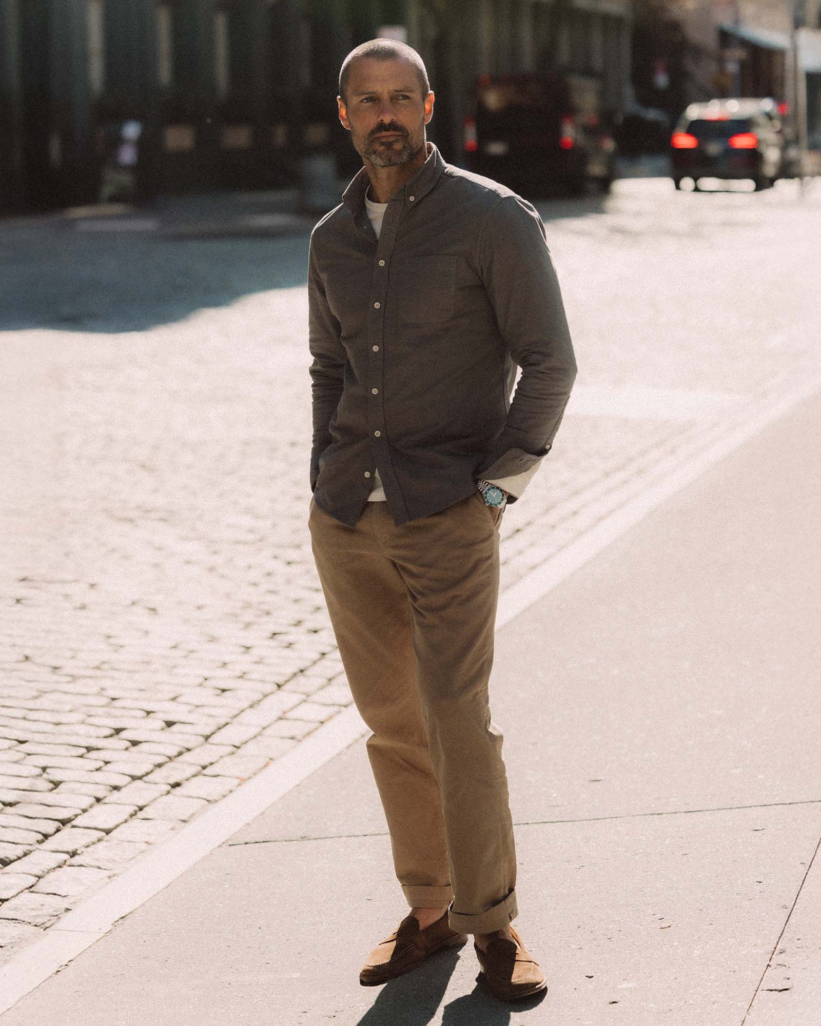 fit model showing the front of The Jack in Smoke Oxford, Wovens by Taylor Stitch