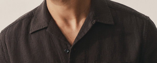 fit model showing off The Hawthorne Shirt in Faded Black Linen